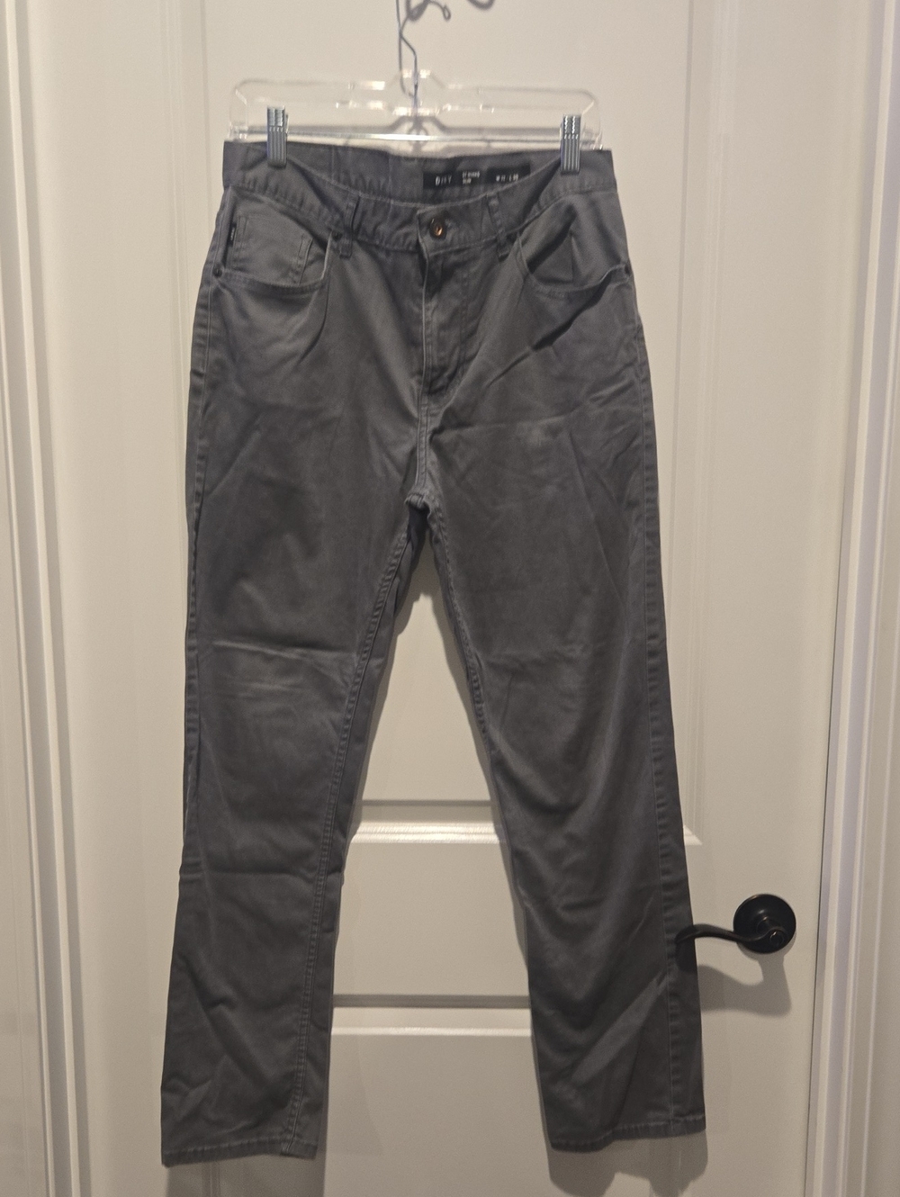 Dkny Women's Ankle Crop Jeans in Gray